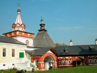 Троицкая церковь, царицыны палаты
