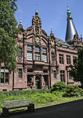 Здание университетской библиотеки