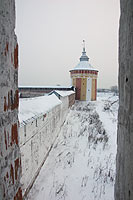 Вид с башни монастаря на стену