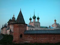 Вид на Кремль со стороны озера Неро
